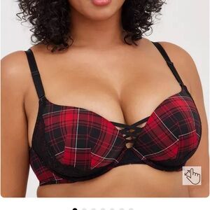 NWOT Torrid Curve XO plunge push up bra